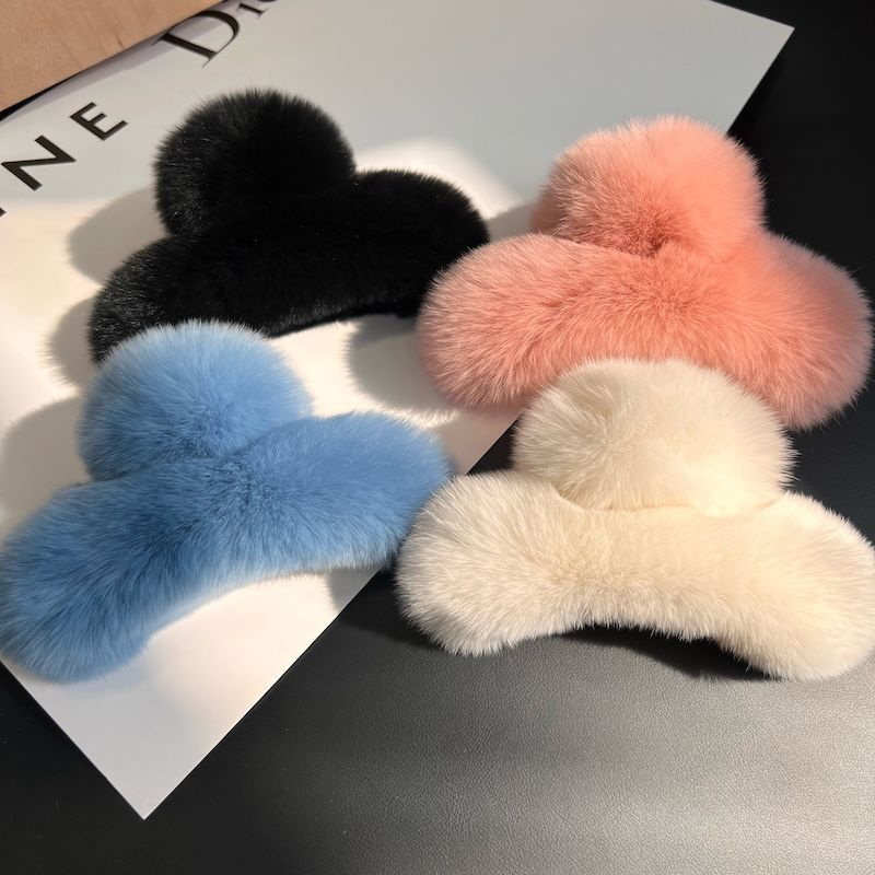 Winter Faux Fur Hair Claw Rabb - огляд і ціна Women'S Winter Accessories Set