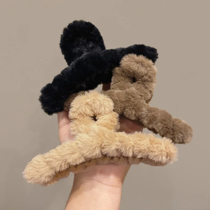 Large Plush Hair Claw Shark Cl - огляд і ціна Women'S Winter Accessories Set