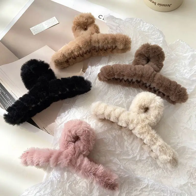 Large Plush Hair Claw Shark Cl - огляд і ціна Women'S Winter Accessories Set