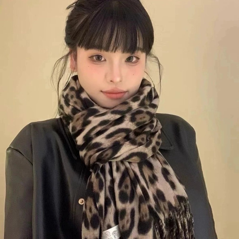 2025 New Retro Silk Leopard Pa - огляд і ціна Women'S Winter Accessories Set